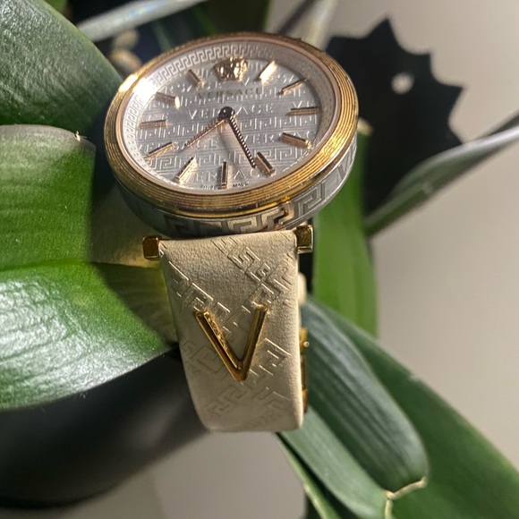 Used limited edition Versace Watch. Nude band. - Picture 2 of 5